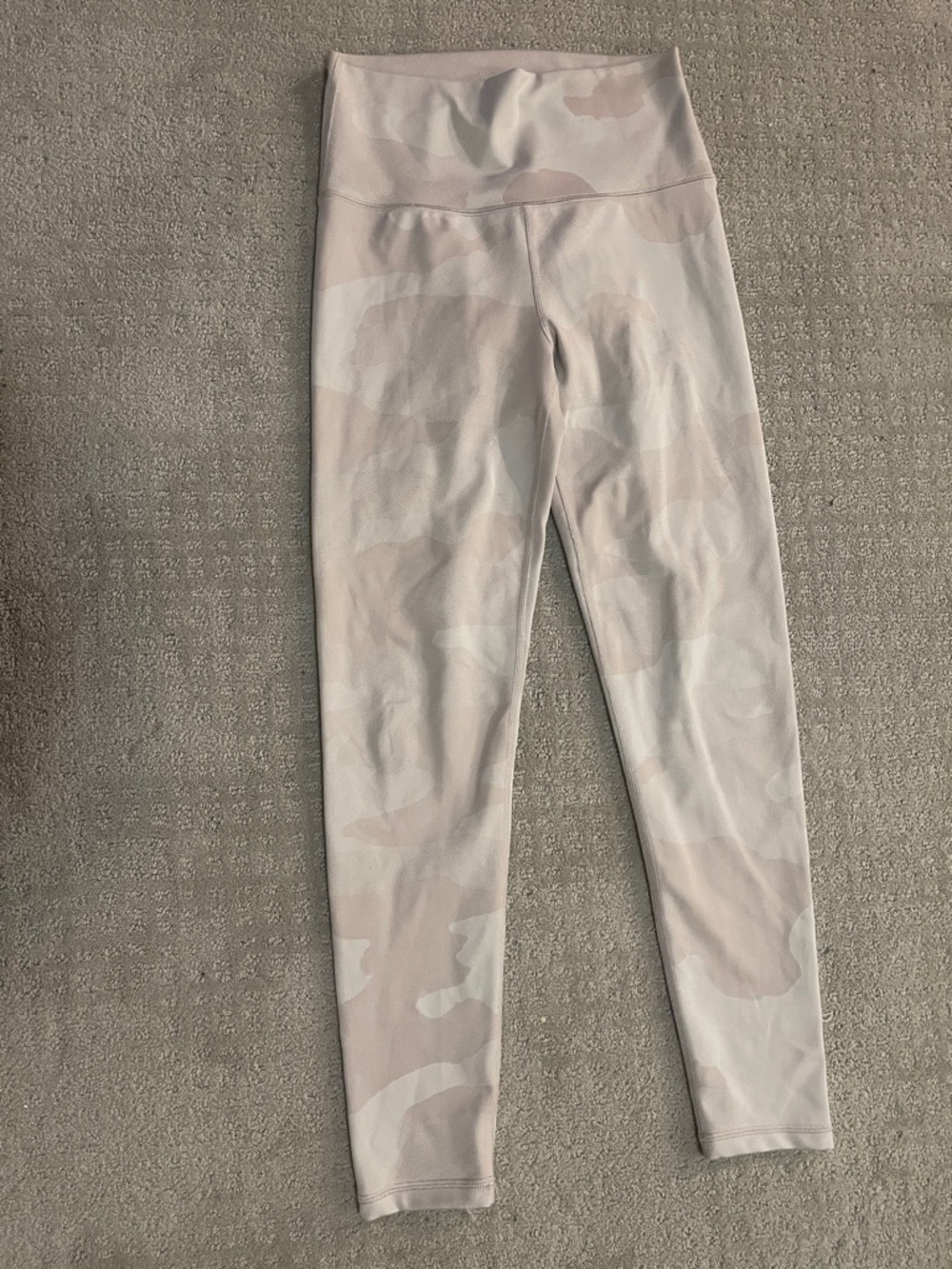 Aerie offline medium High-Waist Pink Camo Leggings